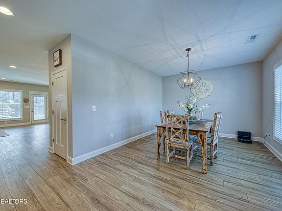 2nd image of 2630 Blackberry Ridge Blvd