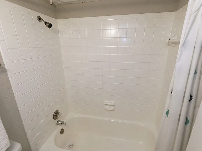 City Crest Apartments — Photo 92