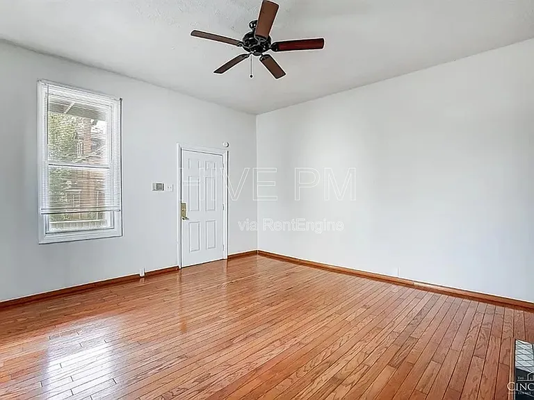 2705 Hackberry St #1 — Photo 7