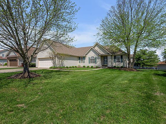 4th image of 220 Hibiscus Ln
