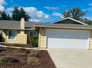 1093 Pepperwood Dr, Manteca, CA 95336