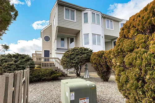 44 Surfside Rd Photo 1