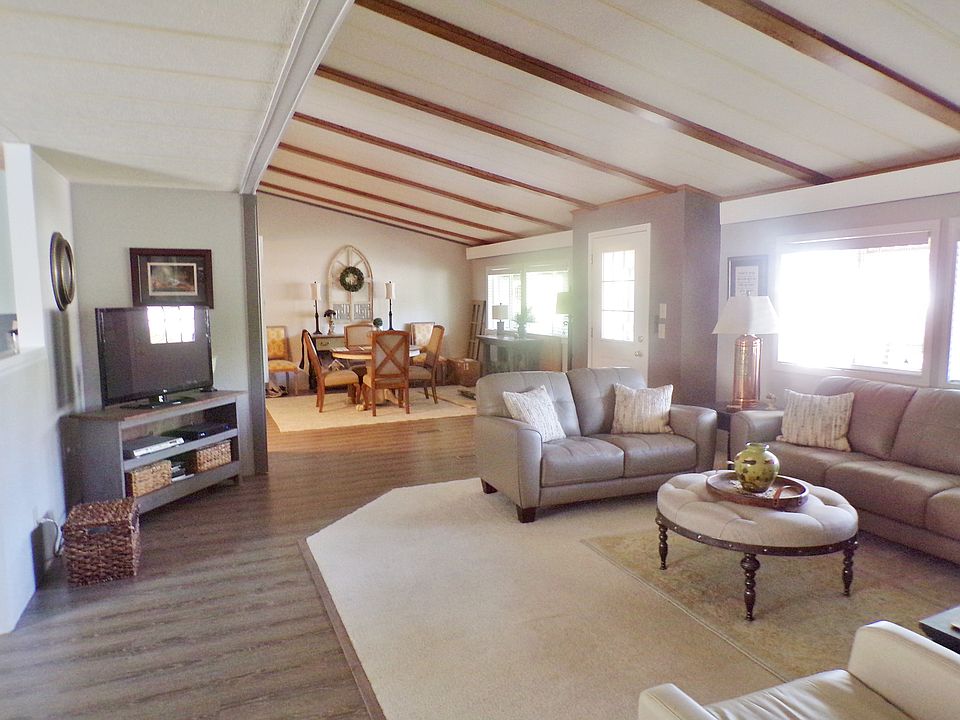 1st image of 2120 Robins Ln SE Unit 132
