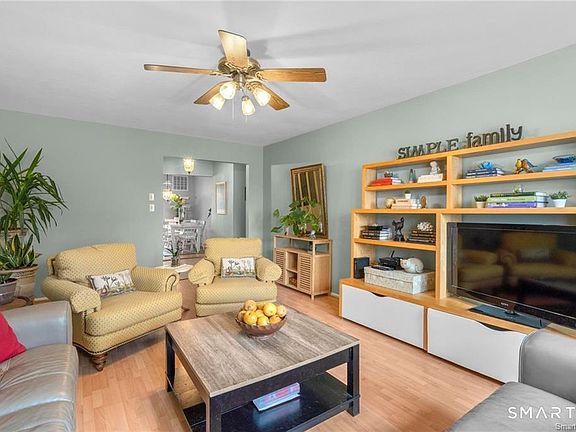 4th image of 50 Greenhouse Road #26B