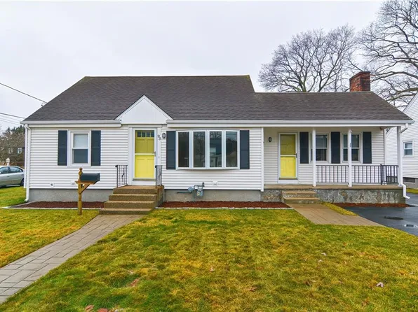 93 Thurston St E, Riverside, RI 02915