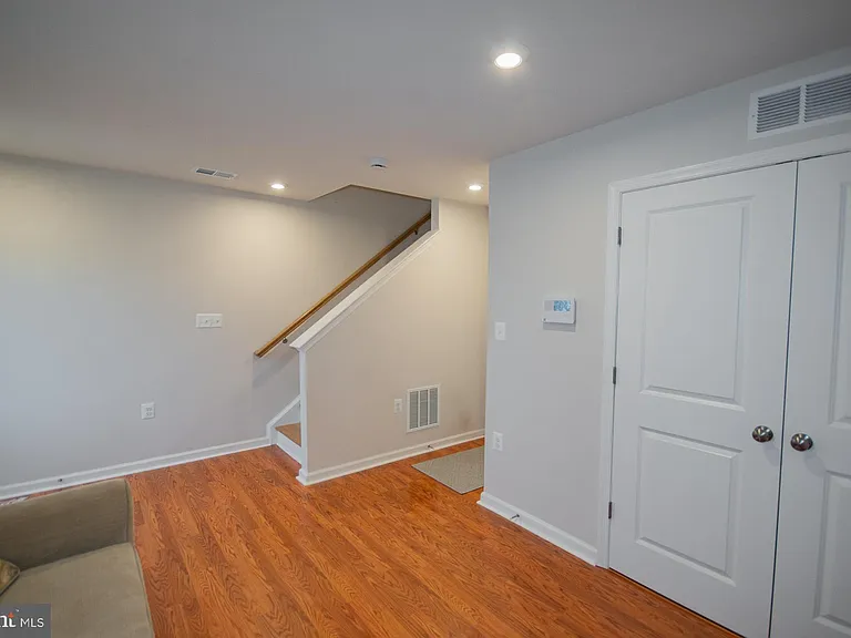 34 Coolidge Ave — Photo 5