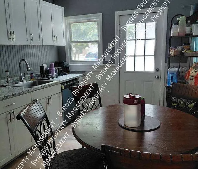 16 C St #16 — Photo 2