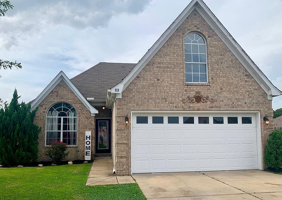 1st image of 928 Bayou Vista Dr