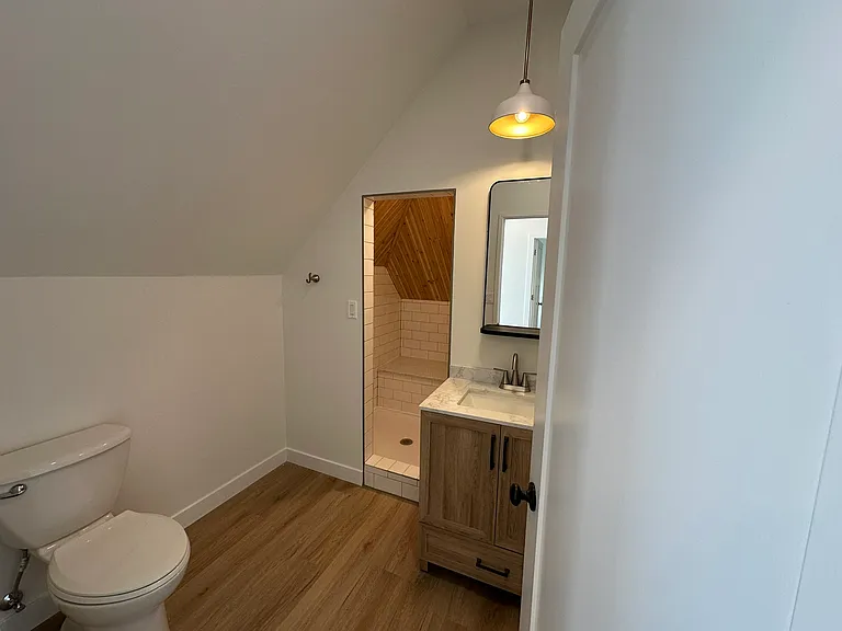 152 Winifred St W #2 — Photo 14