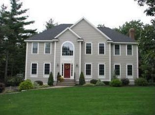 12 Jennys Hill Rd, Windham, NH 03087