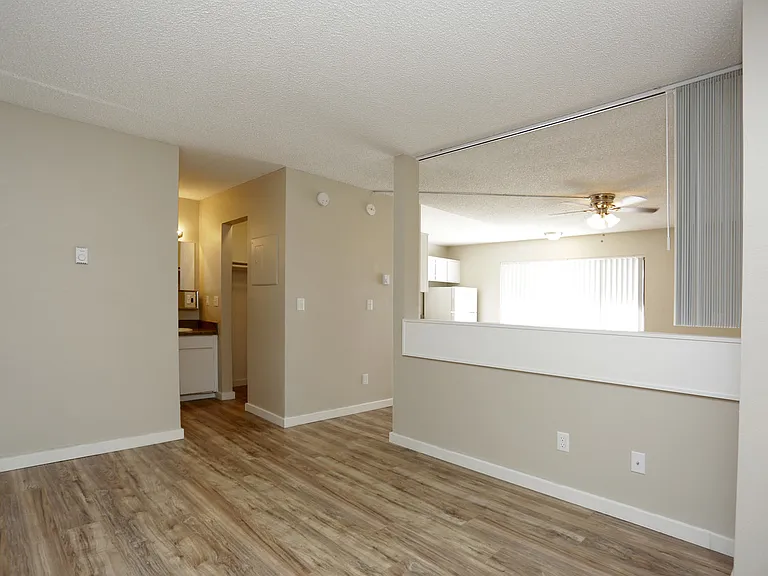 4440 E Pikes Peak Ave #323 — Photo 2
