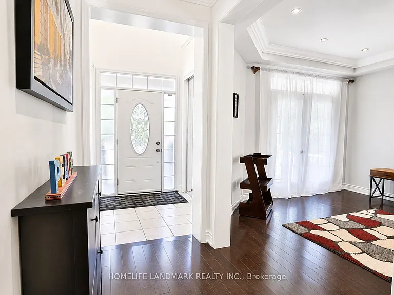 191 Robirwin St — Photo 3