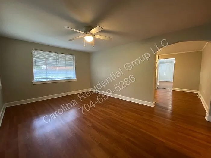 2 bed, 1.0 bath, 1100 sqft, $1,195 — Photo 3