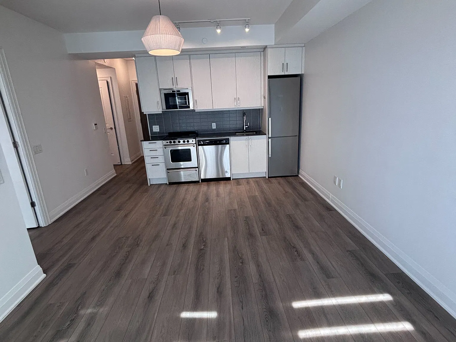 2 bed, $2,700 — Photo 3