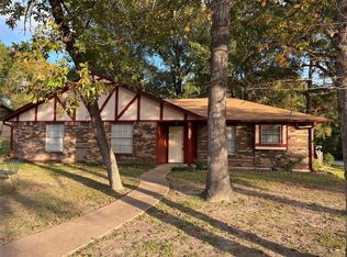 3661 Youpon St, Huntsville, TX 77340