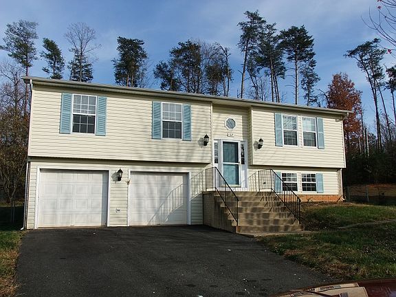 3rd image of 12 Bonnie Lee Ct