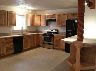 412 Burch St, Taos, NM 87571