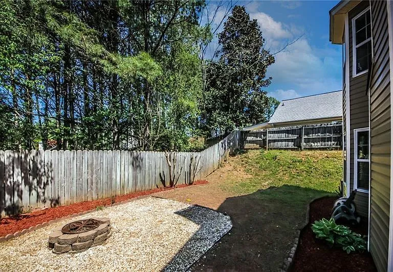 121 Stoneforest Dr — Photo 44