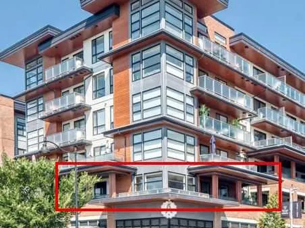 122 SW Mahogany Ctr SE #201, Calgary, AB T3M 2Y1