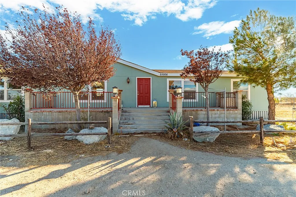 25926 W Avenue B4 photo 1