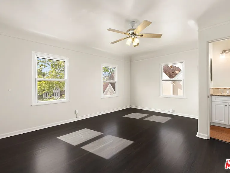 120 S Poinsettia Pl — Photo 16