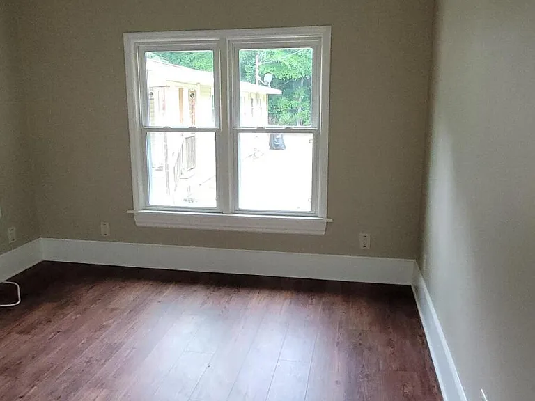130 Zachmann St — Photo 5