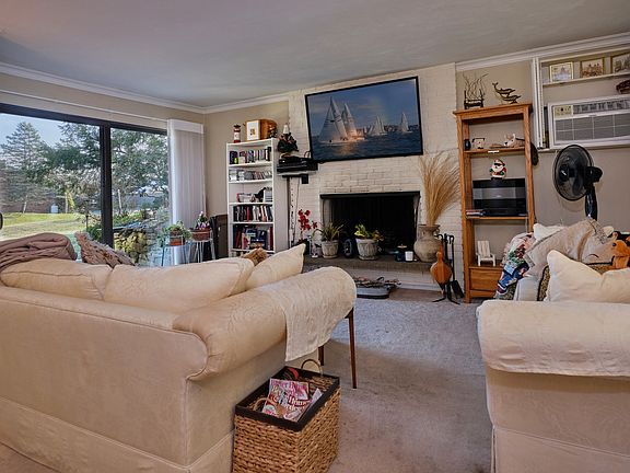 85 River Road