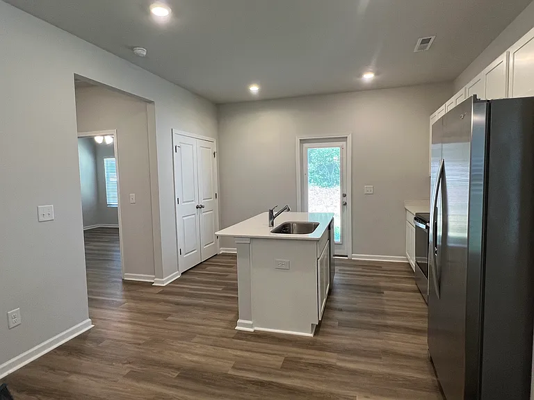 168 N Squires Run Ln — Photo 2