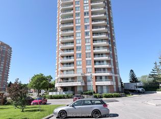 430 McLevin Ave UNIT 915, Toronto, ON M1B5P1