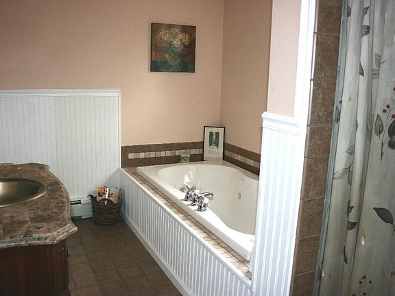 Master bath with Jacuzzi