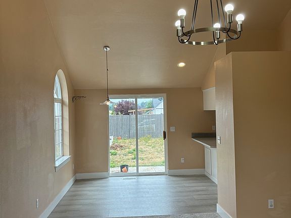 4th image of 2305 94th Avenue Ct E
