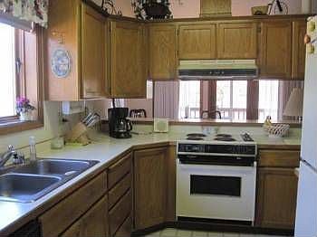 4th image of 3701 S Alder Ct