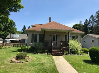 8 Hittle Ave, Greenville, PA 16125
