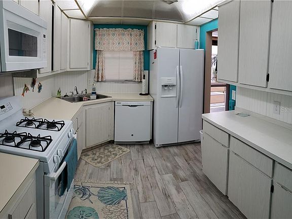 5th image of 5900 Shore Blvd S APT 202