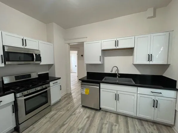 2521 N Murray Ave, Milwaukee, WI 53211