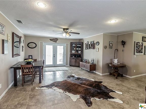 5th image of 35 Glen Oaks Ln