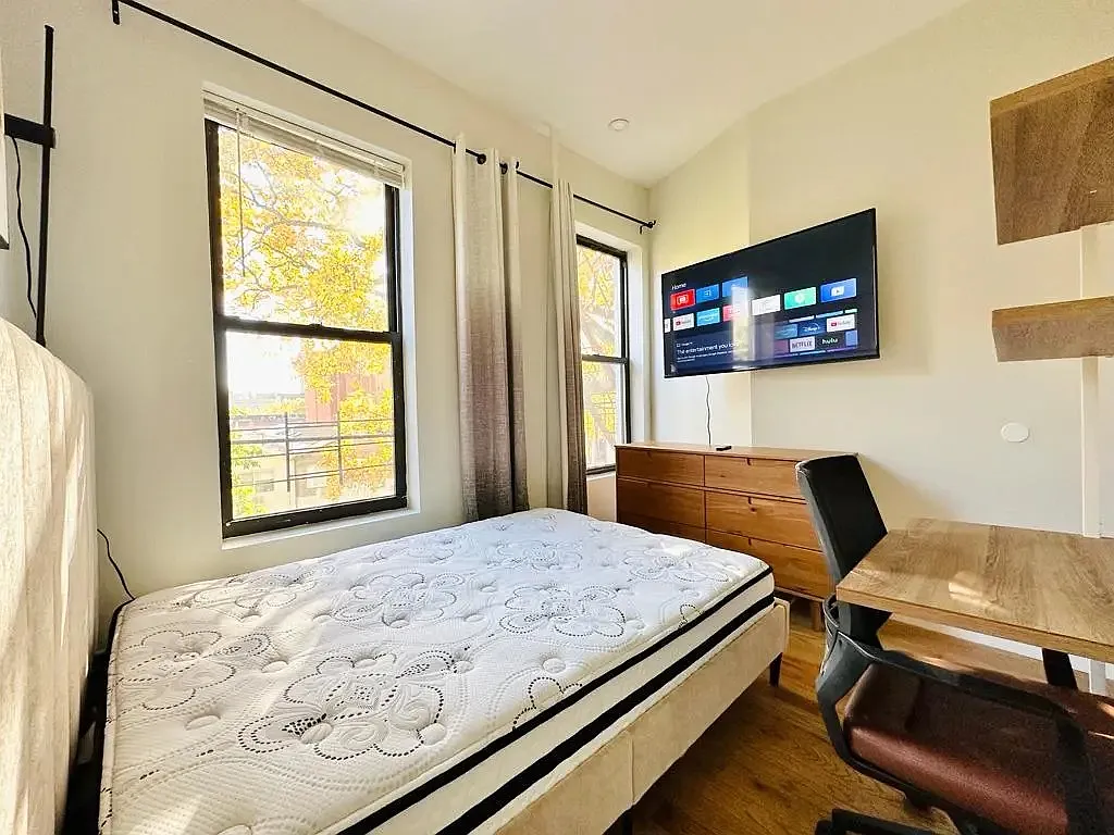 7 bed, 6.0 bath, 1200 sqft, $1,160 — Photo 2