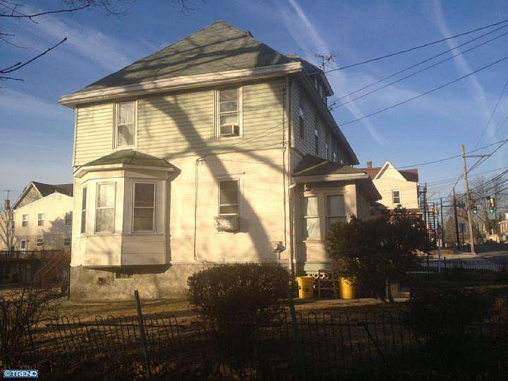 2nd image of 1047 Elmwood Ave