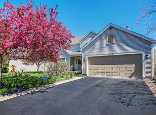 1916 Chestnut Grove Dr, Plainfield, IL 60586