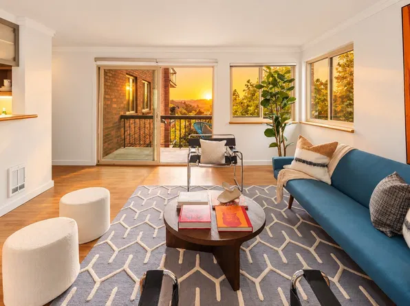 732 11th Avenue E #301, Seattle, WA 98102