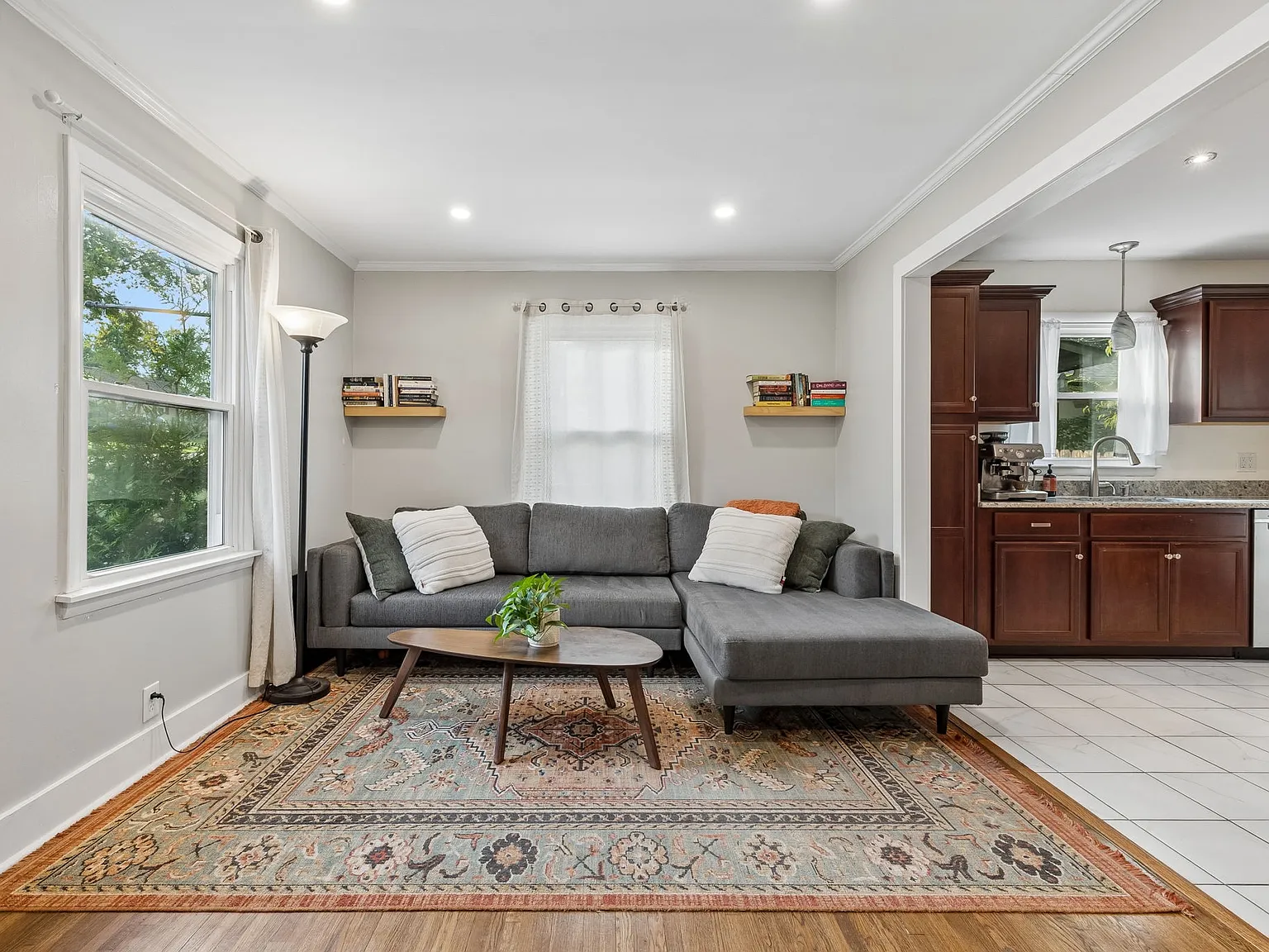 2 bed, 814 sqft, $2,400 — Photo 4