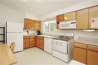 5th image of 1103 Bretton Dr