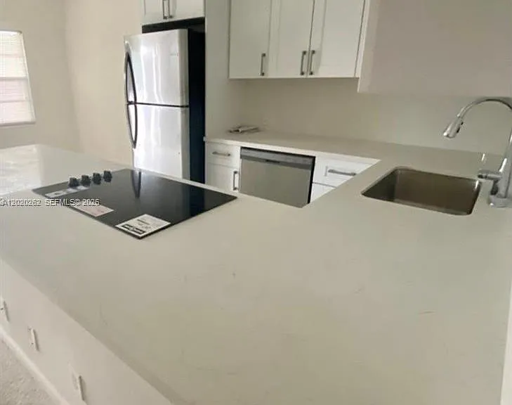 335 Brighton Dr E #335-H — Photo 2