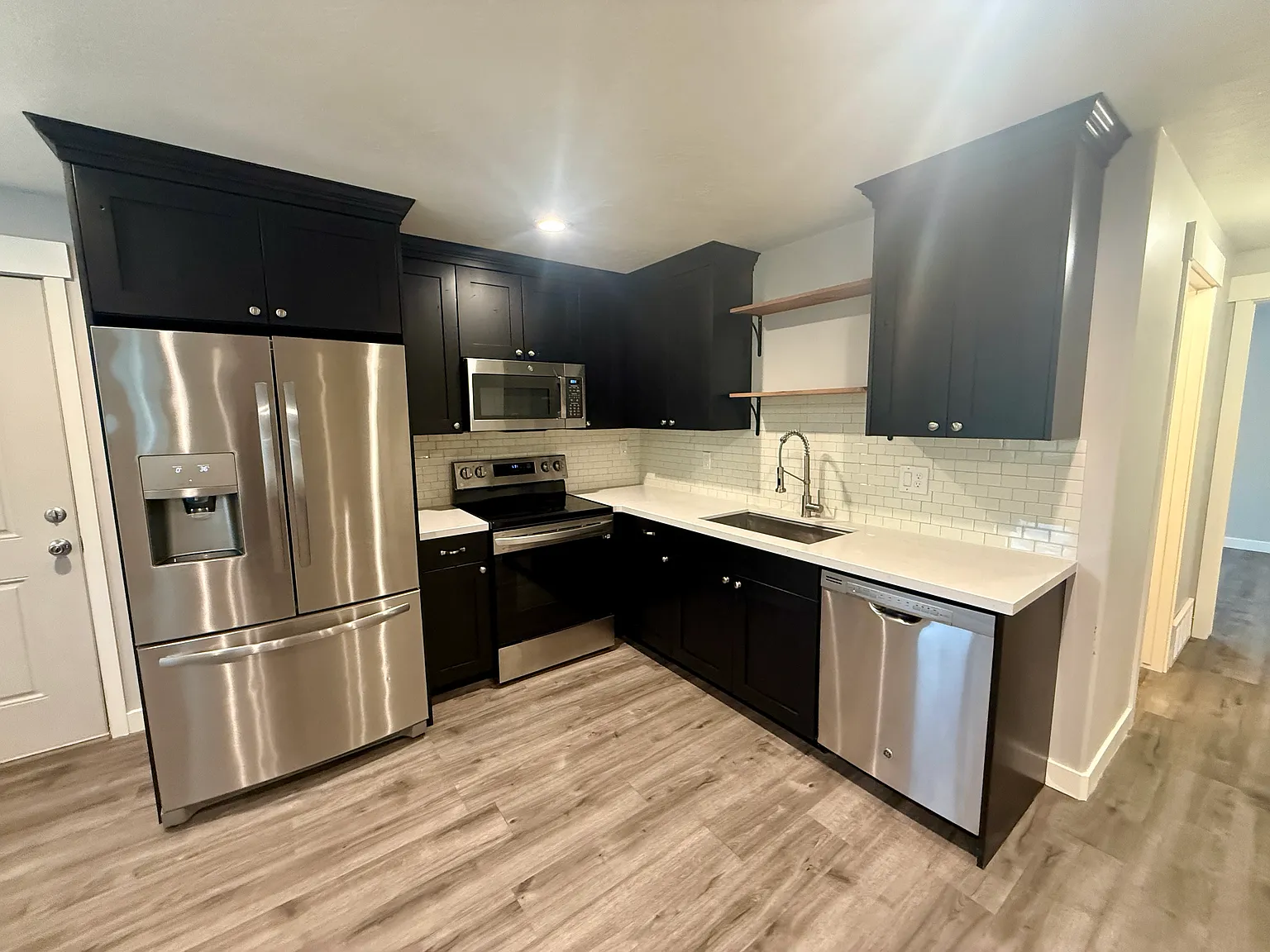 1 bed, 1300 sqft, $750 — Photo 3