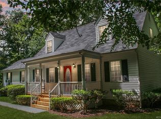 3900 Sourwood Rd, Sandy Hook, VA 23153