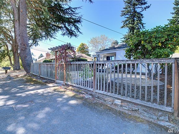 2nd image of 11737 22nd Ave NE