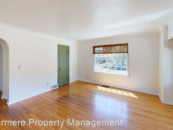 2nd image of 216 N Bellevue Ave