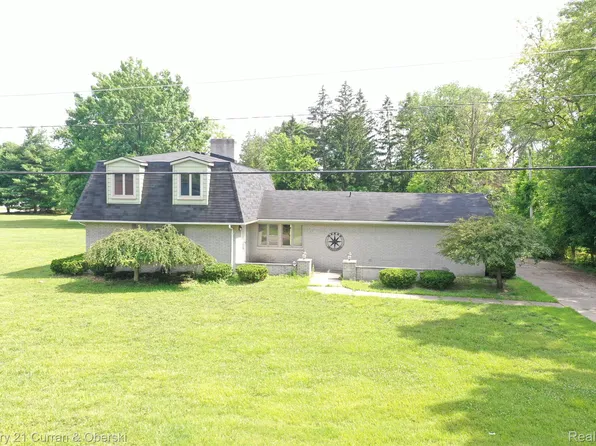 38945 Glenwood Rd, Wayne, MI 48184