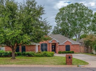 6205 Brookstone Dr, Arlington, TX 76001