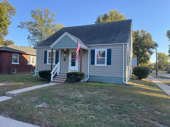 308 Mitchell St, Benton, IL 62812